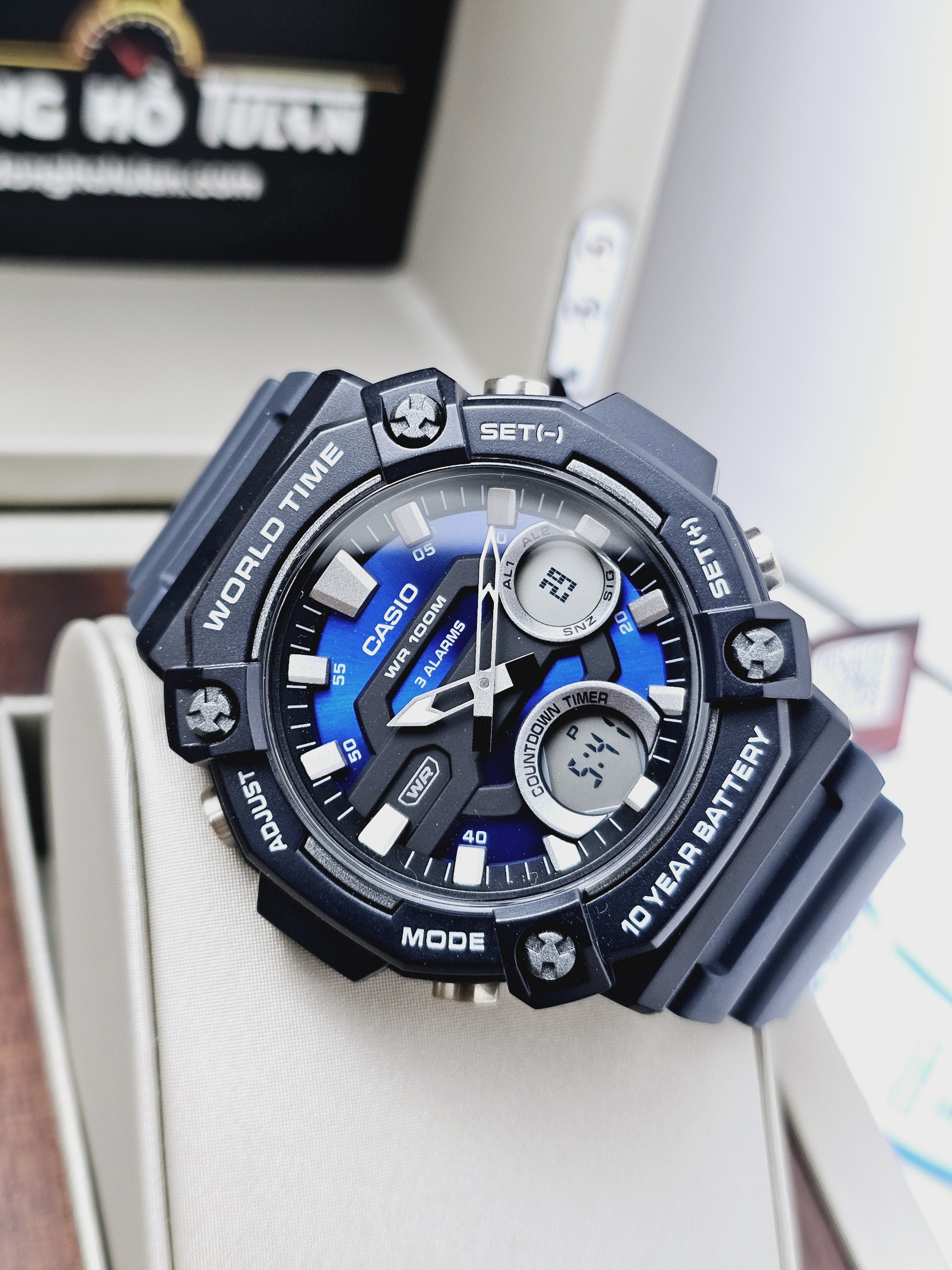 Casio Orologio Sportivo AEQ-120W-2AVCF – Movimento Al Quarzo, Colore Blu, Funzioni Multiple