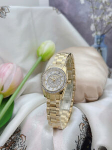 Đồng hồ Bulova nữ màu vàng đính đá 98L315