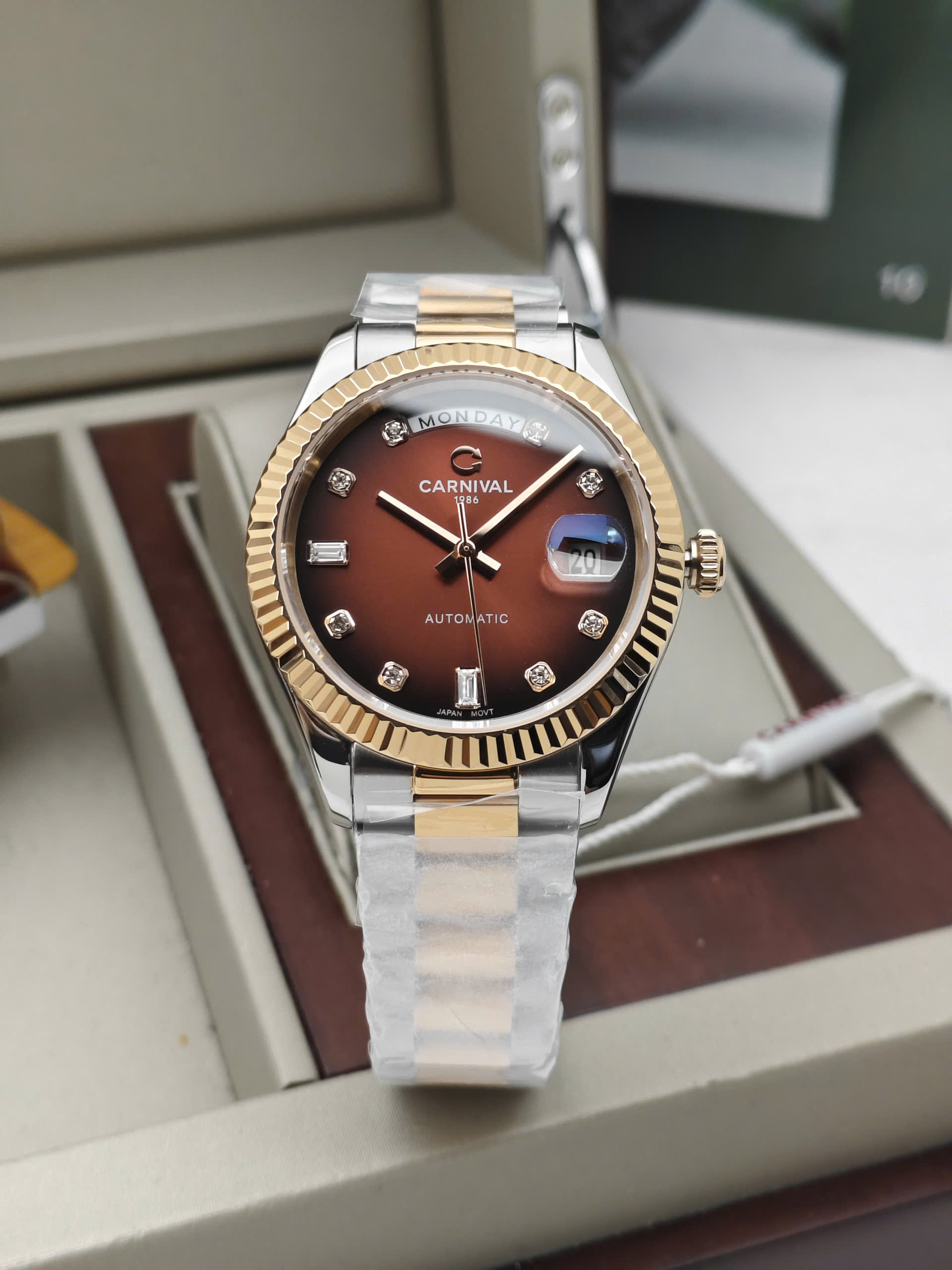 Đồng hồ nam Carnival -8239G-CH-N - Ảnh 2